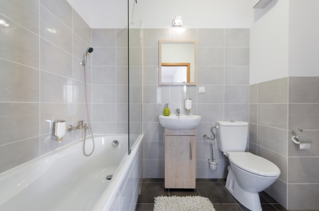 kamar mandi bersih dan sehat